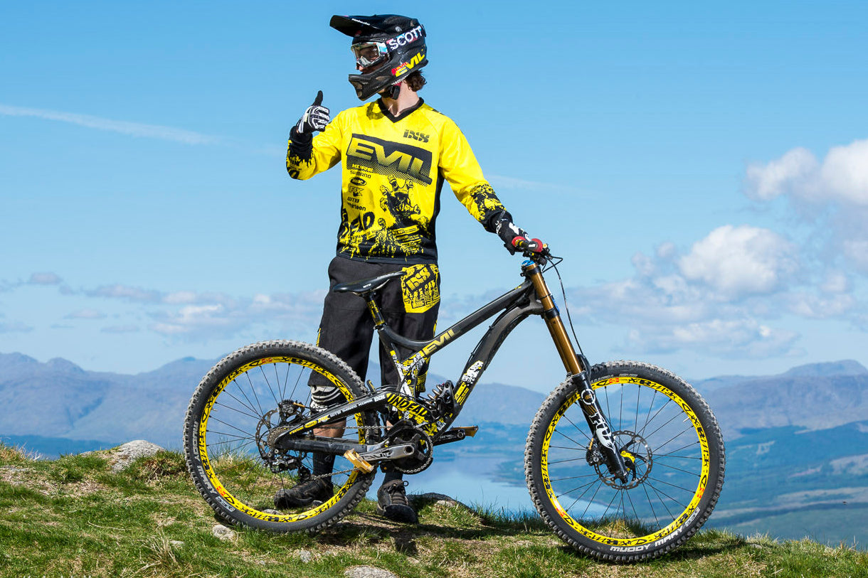 Bike Gallery - Dylan's Undead-Tribute Offering | Bike Checks Bike Gallery - Dylan's Undead-Tribute Offering | Bike Checks